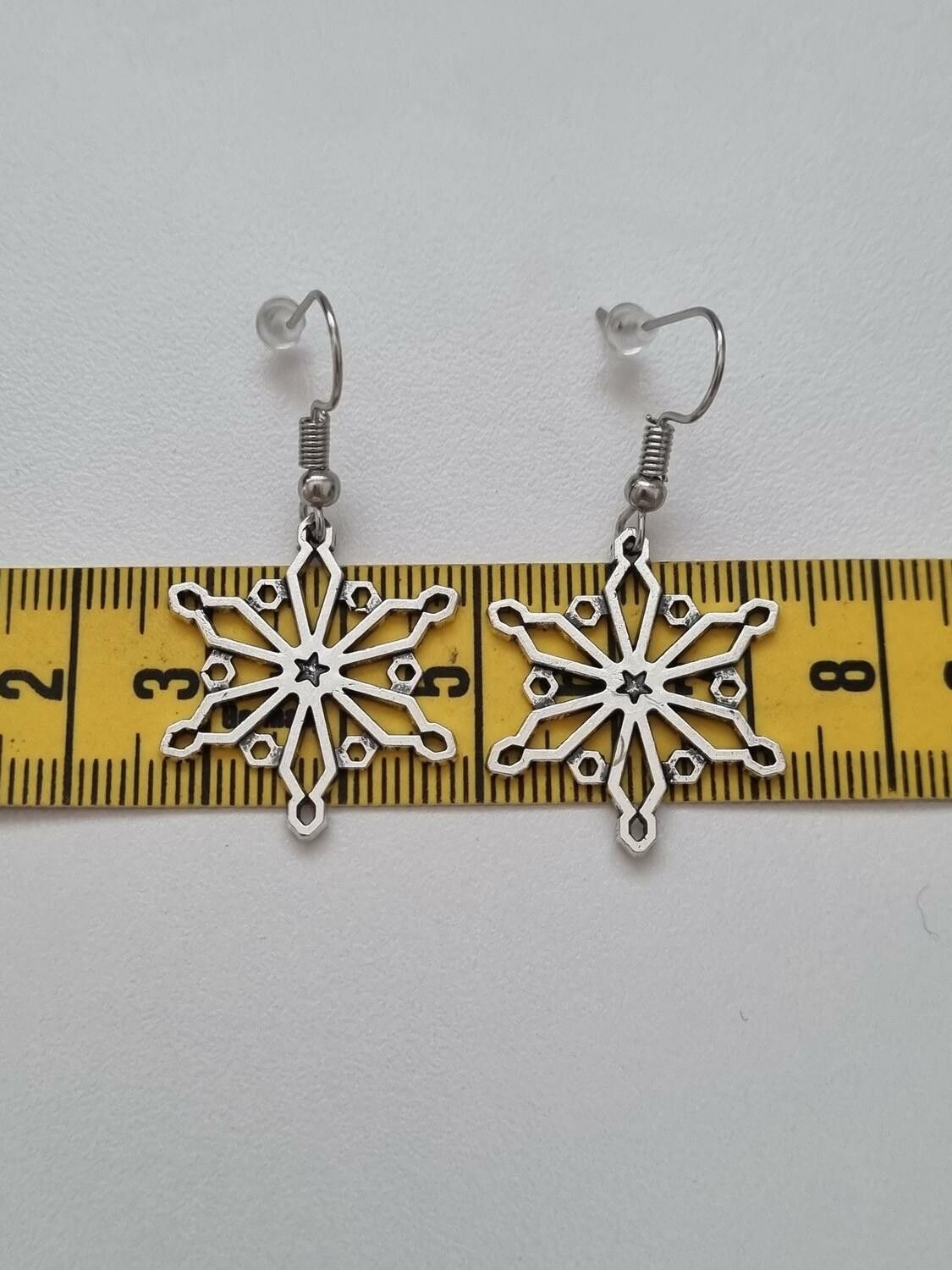 Örhängen Snöflingor, antiksilverfärgade