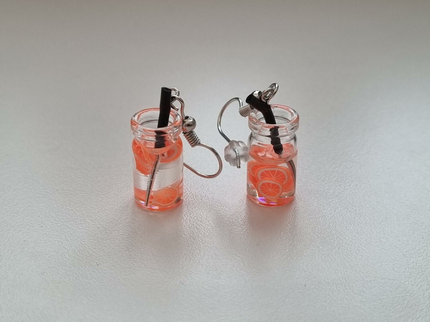 Örhängen, Miniatyr glasflaska / drink med fyllning (variant 1)
