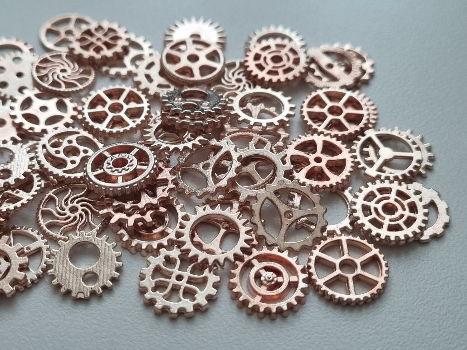50 st kugghjul i steampunk, kuggar, gears minikugghjul (roseguld)