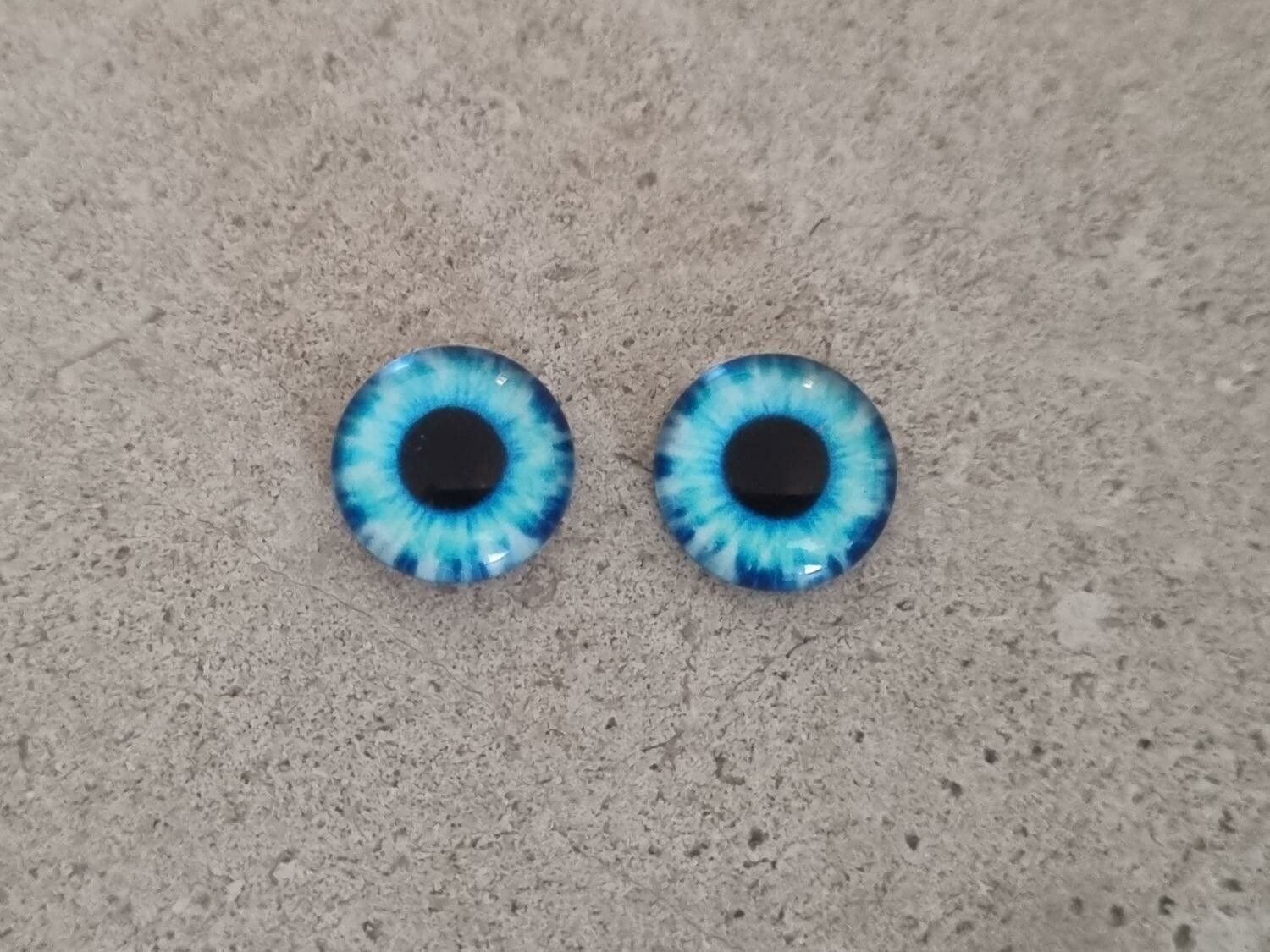 2 st drakögon kattögon i glas, glasinfattningar, cabochoner (12 mm)
