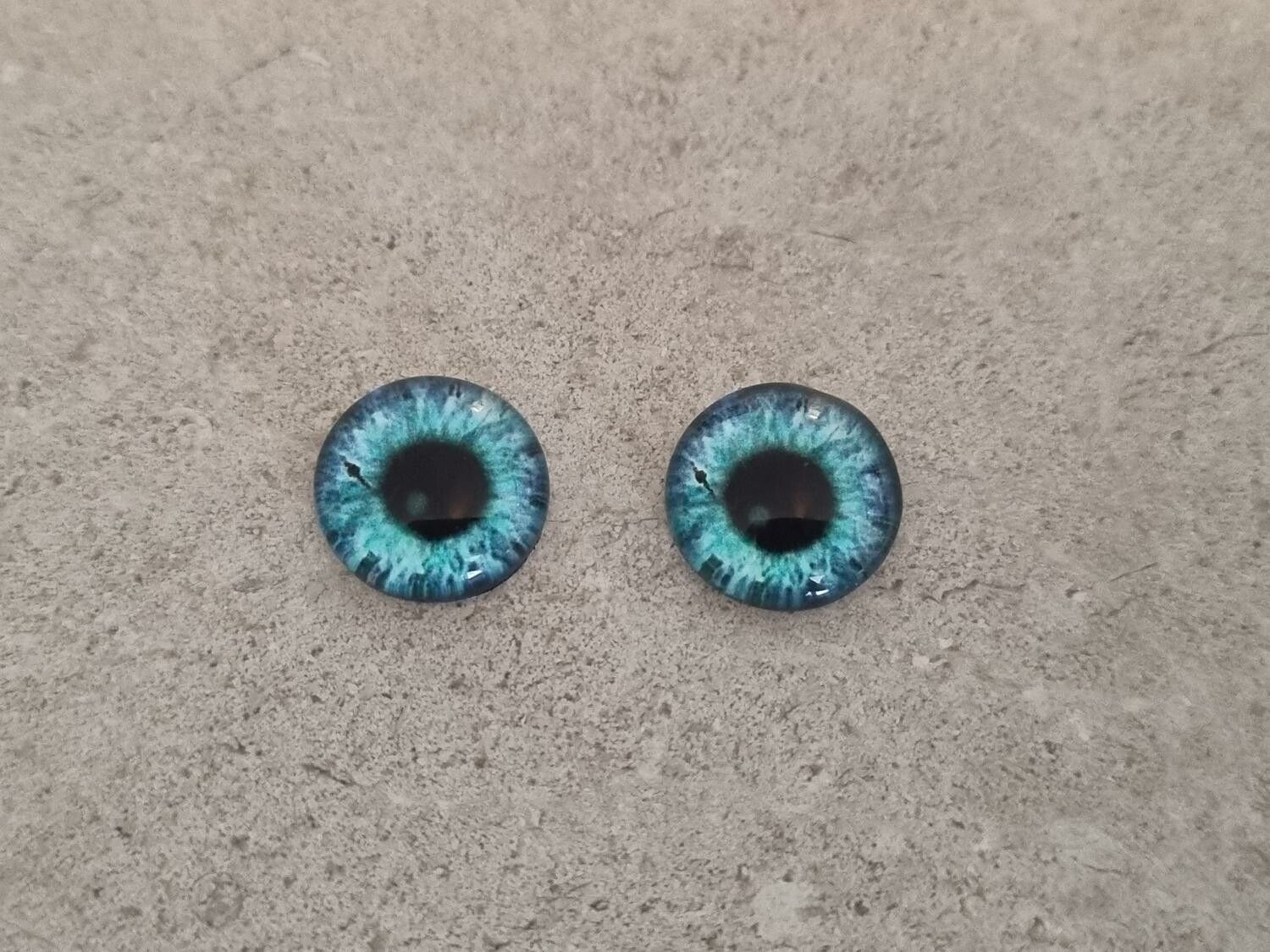 2 st drakögon kattögon i glas, glasinfattningar, cabochoner (12 mm)