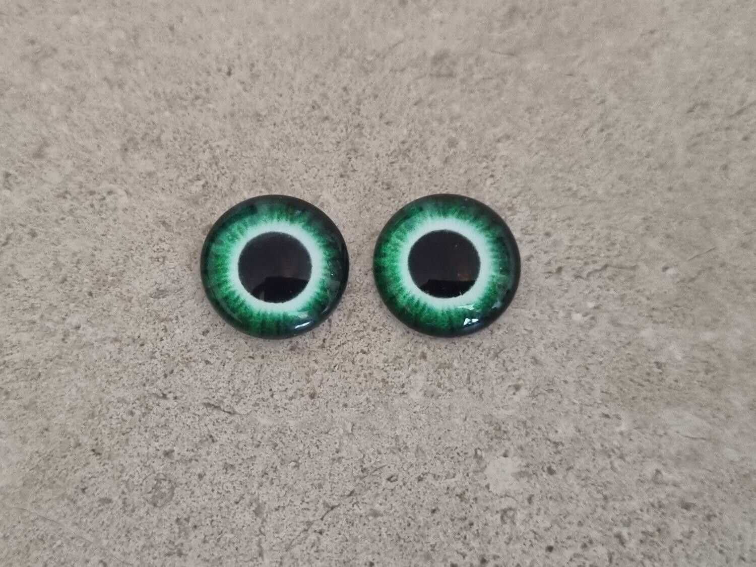 2 st drakögon kattögon i glas, glasinfattningar, cabochoner (12 mm)
