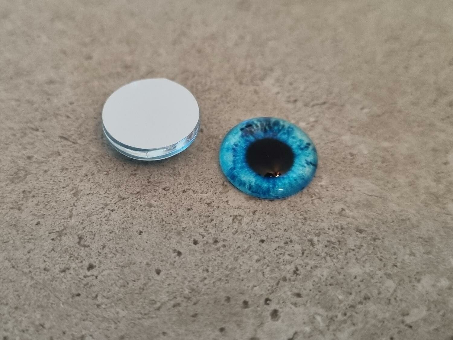 2 st drakögon kattögon i glas, glasinfattningar, cabochoner (12 mm)