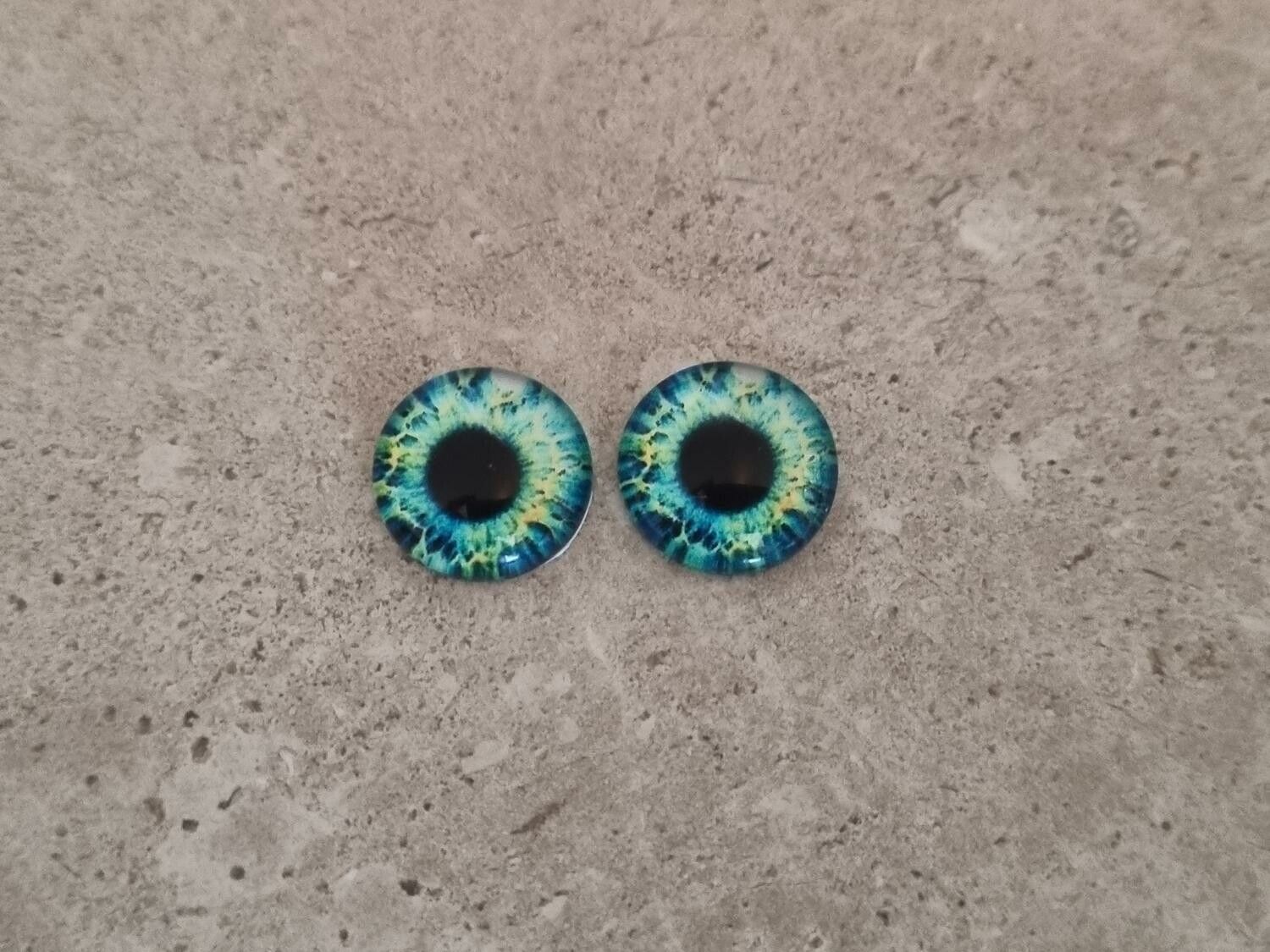 2 st drakögon kattögon i glas, glasinfattningar, cabochoner (12 mm)
