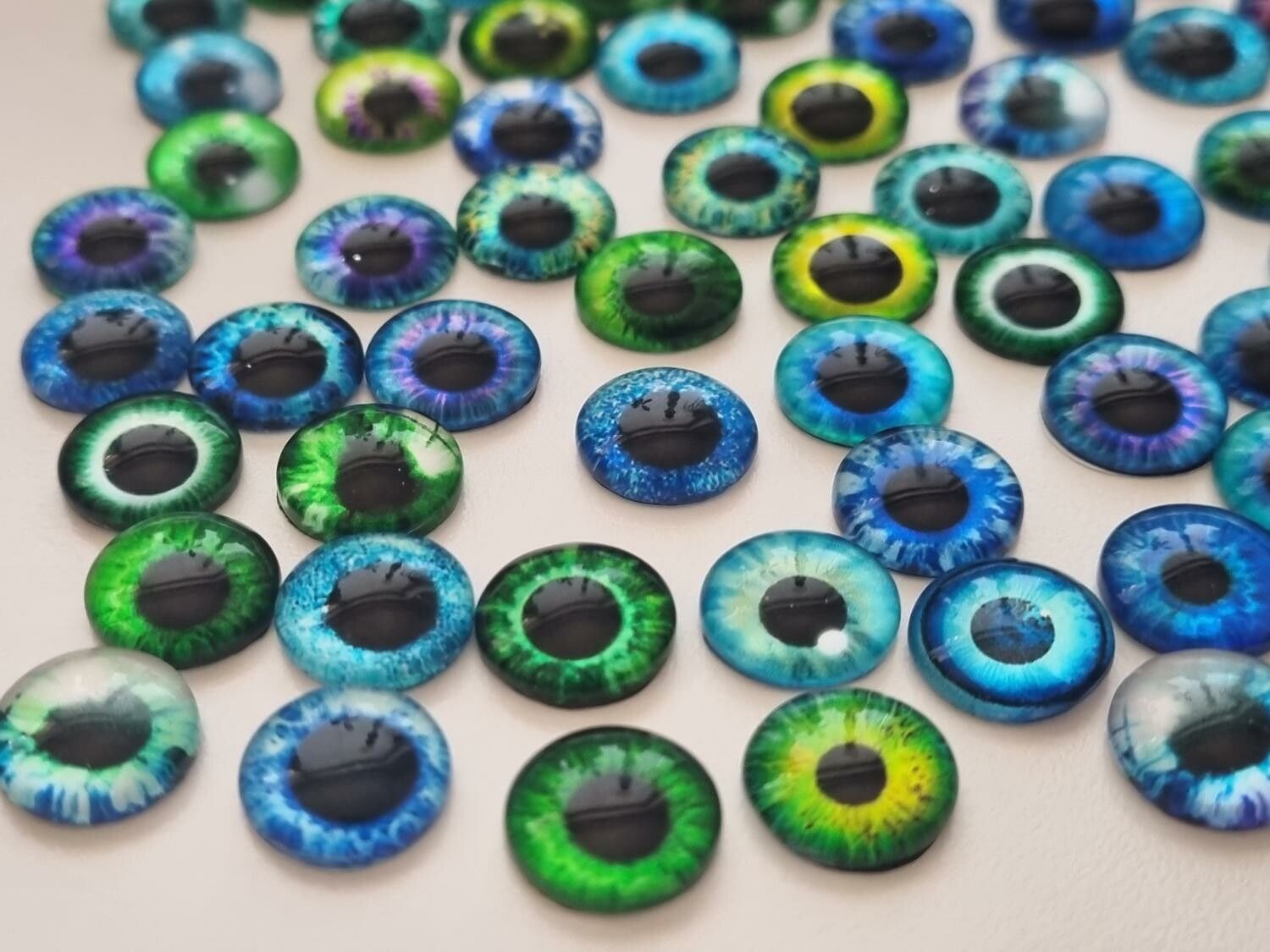 100 st drakögon kattögon i glas, glasinfattningar, miniatyrer (12 mm)