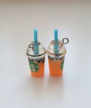 2 st iskaffe, frappucino, drinkar - Miniatyrer för dockhus, tittskåp