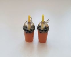 2 st iskaffe, frappucino, drinkar - Miniatyrer för dockhus, tittskåp