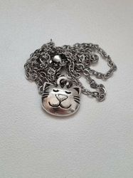 Halsband med ett kattansikte / en katt (45 cm långt halsband)