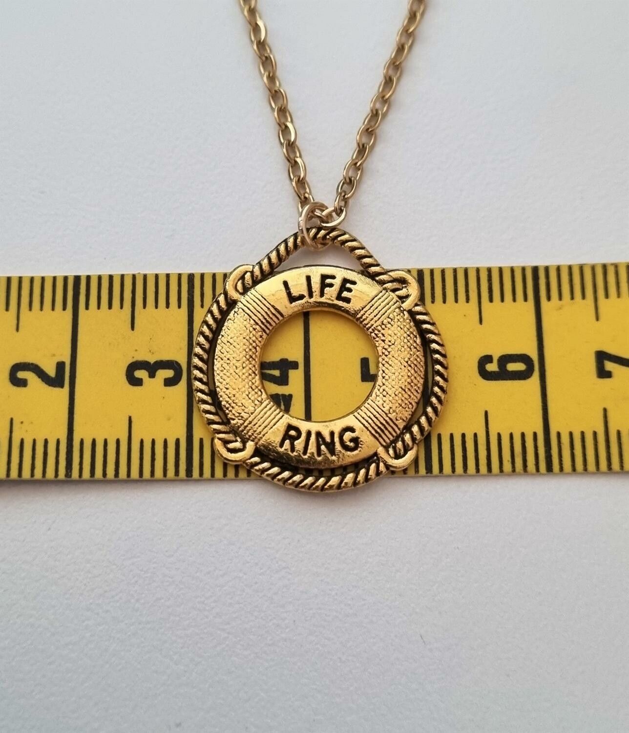 Halsband med livboj som berlock (50 cm långt halsband)