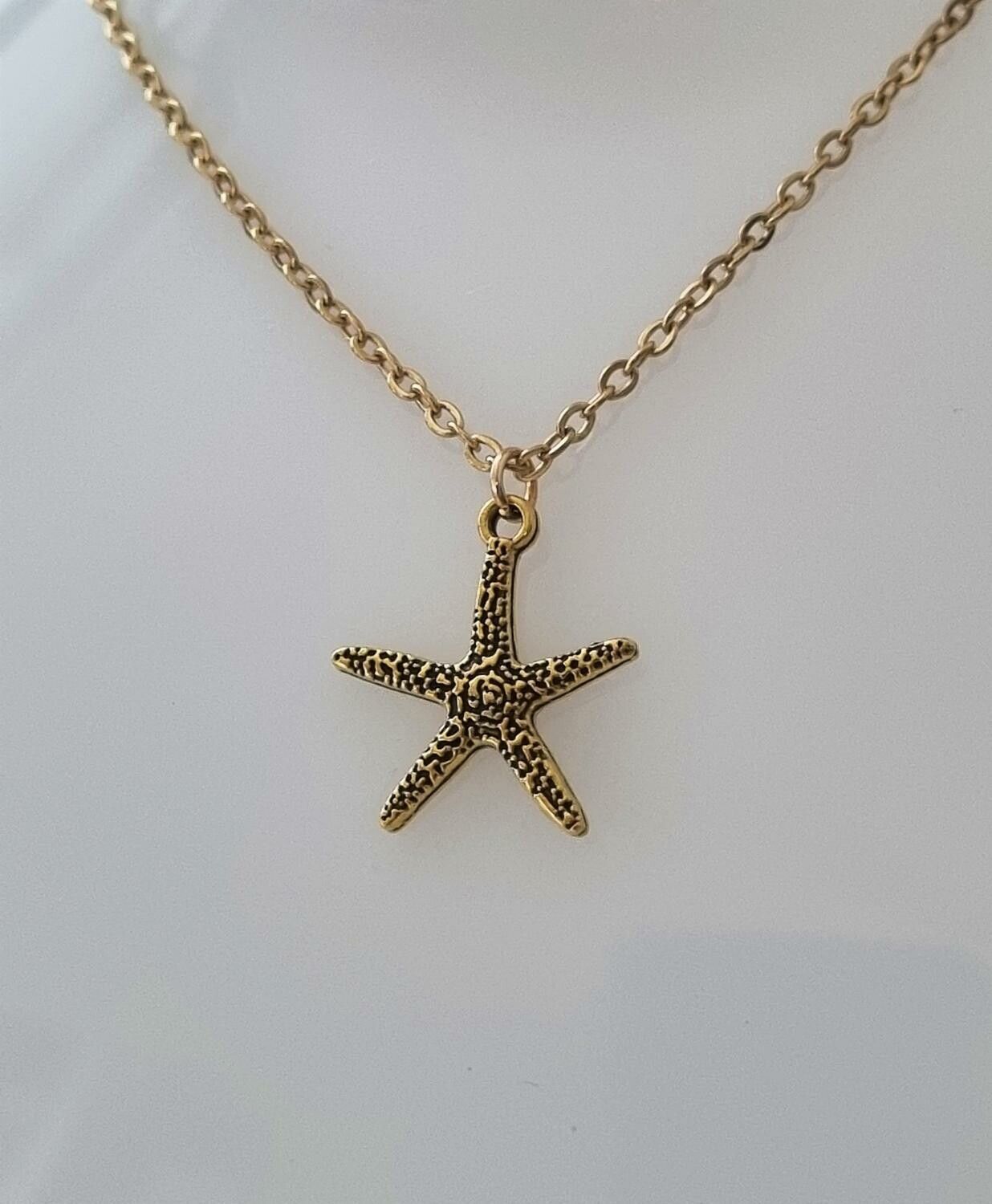 Halsband med sjöstjärna, sjöstjärneberlock (50 cm långt halsband)