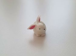 Handmålad kanin, miniatyr (1,7 cm hög)
