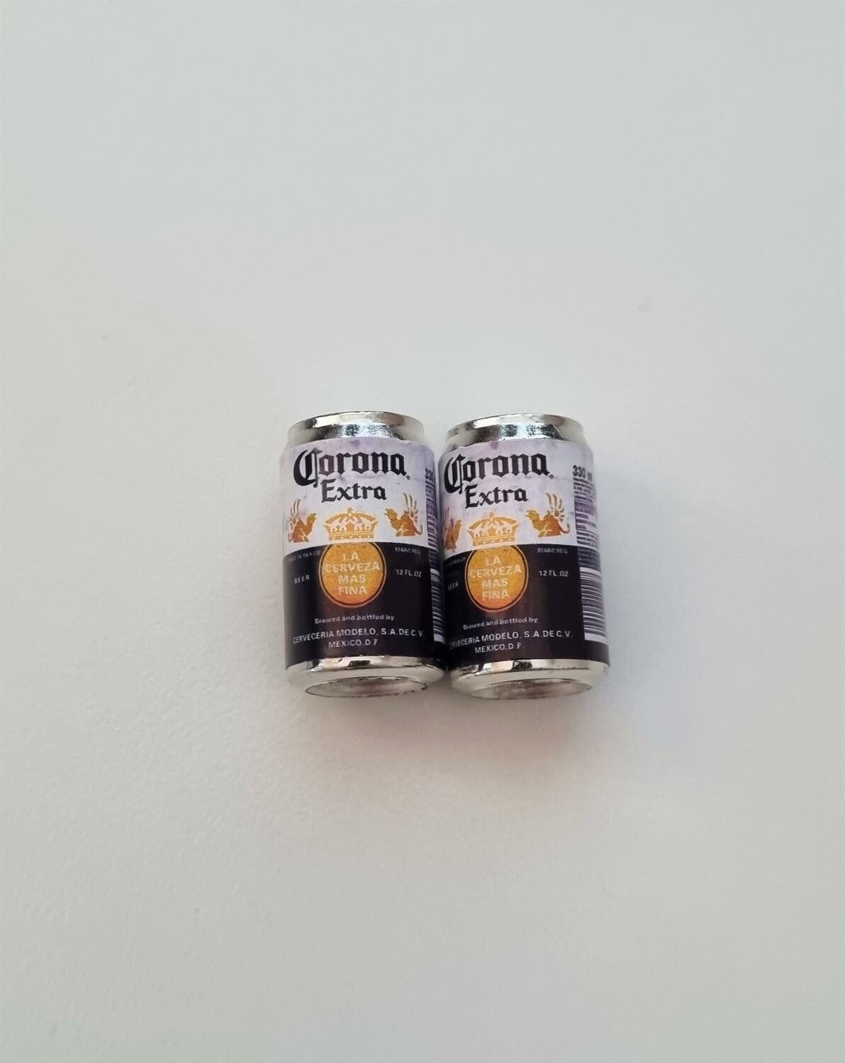 2 st Burkar miniatyr, miniburkar, dockskåp, tittskåp (Corona Extra)