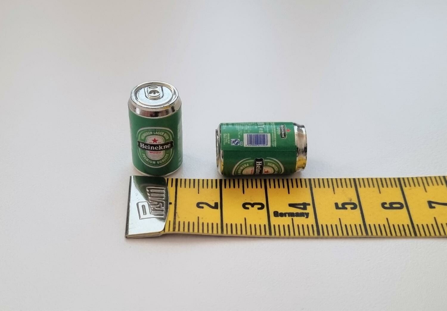 2 st Burkar miniatyr, miniburkar, dockskåp, tittskåp (Heinekne)