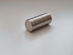 10 st Neodymium magneter (15x2 mm) runda magneter