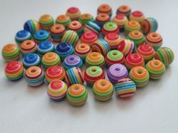 50 st pärlor i varierande vackra färger (8 mm)