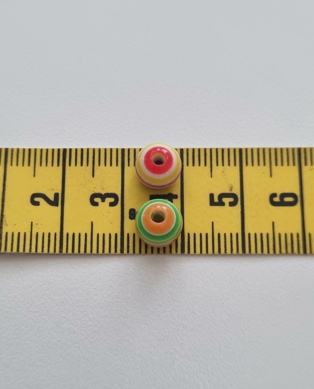 50 st pärlor i varierande vackra färger (8 mm)
