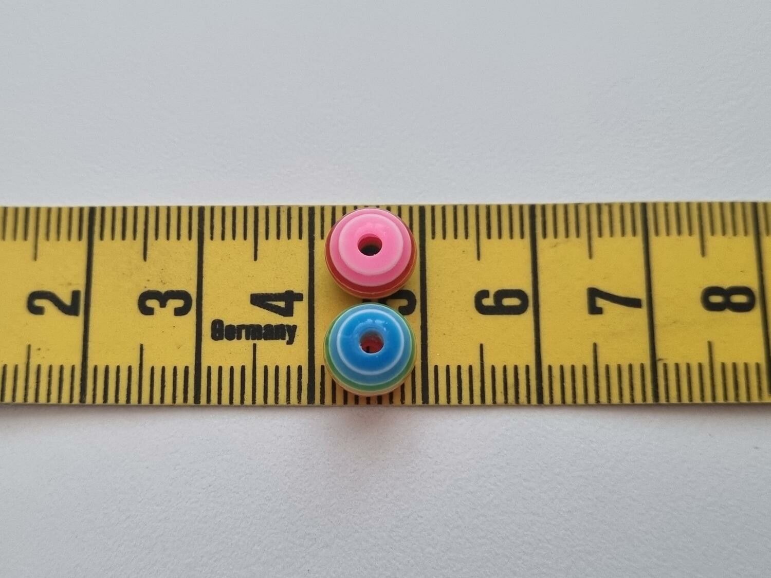 50 st pärlor i varierande vackra färger (8 mm)