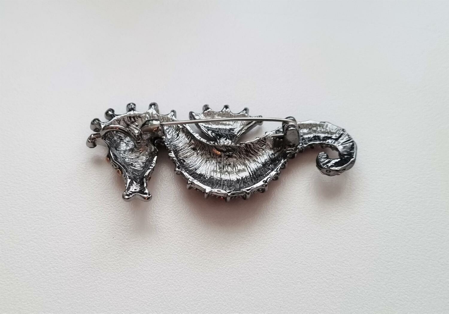 1 st detaljrik brosch hänge - Sjöhäst (variant 3)