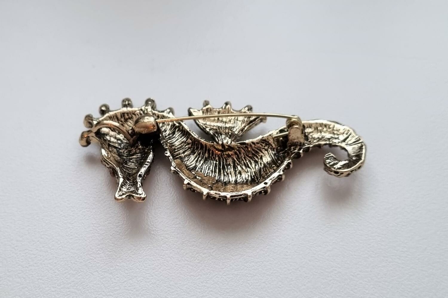 1 st detaljrik brosch hänge - Sjöhäst (variant 2)
