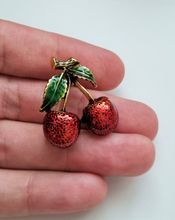 1 st detaljrik brosch hänge - Körsbär / Körbärsbrosch