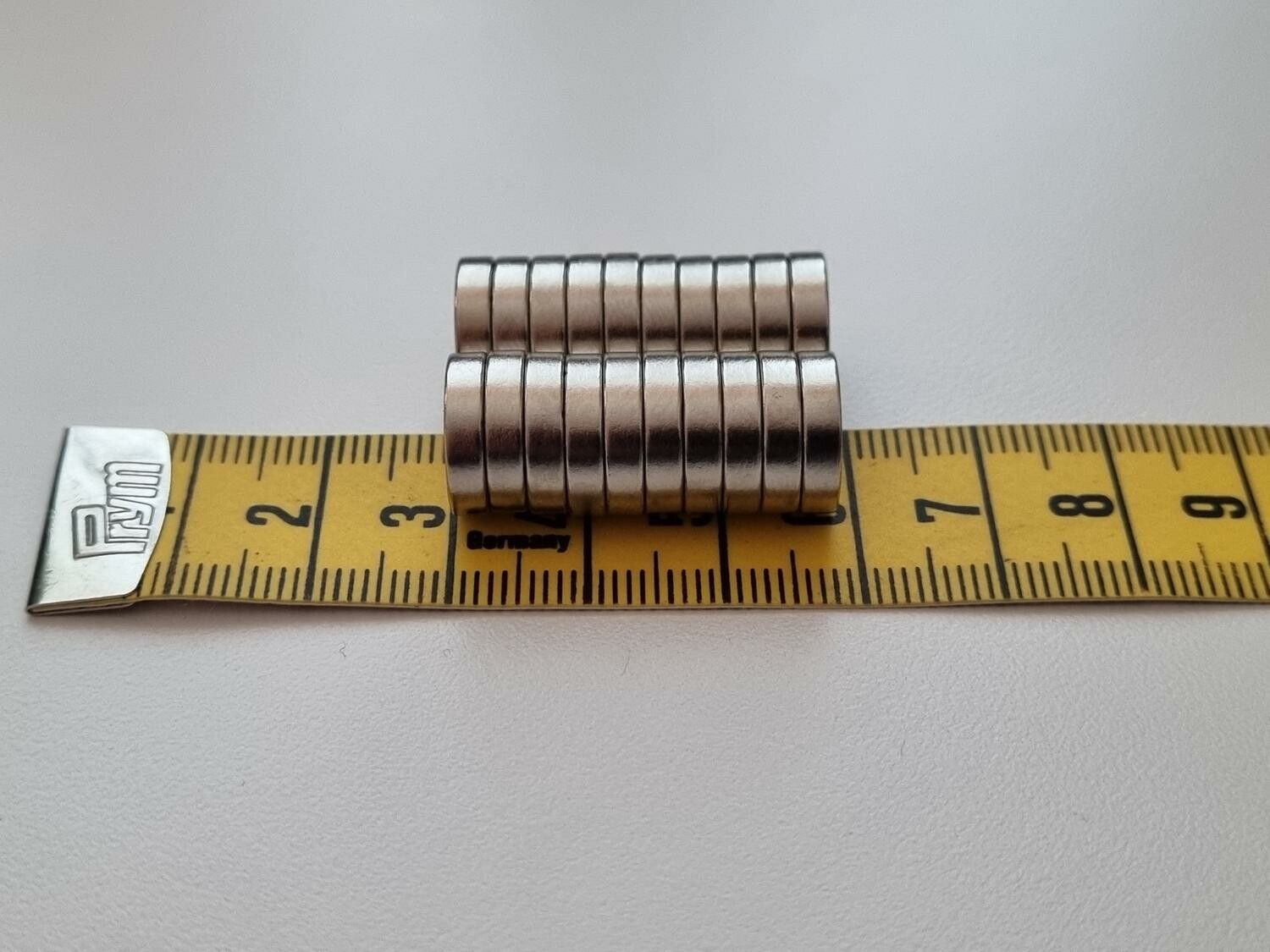 10 st Neodymium magneter (12x3x3 mm) runda magneter med hål