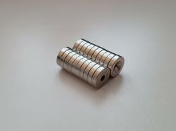 10 st Neodymium magneter (12x3x3 mm) runda magneter med hål
