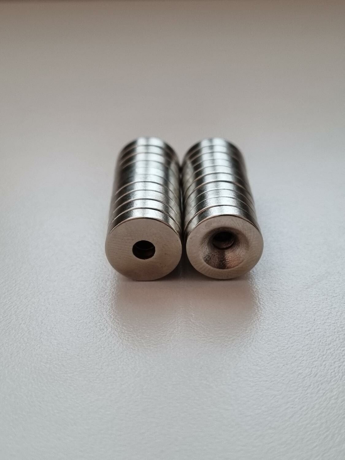 10 st Neodymium magneter (12x3x3 mm) runda magneter med hål