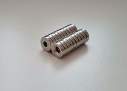 10 st Neodymium magneter (10x3x3 mm) runda magneter med hål