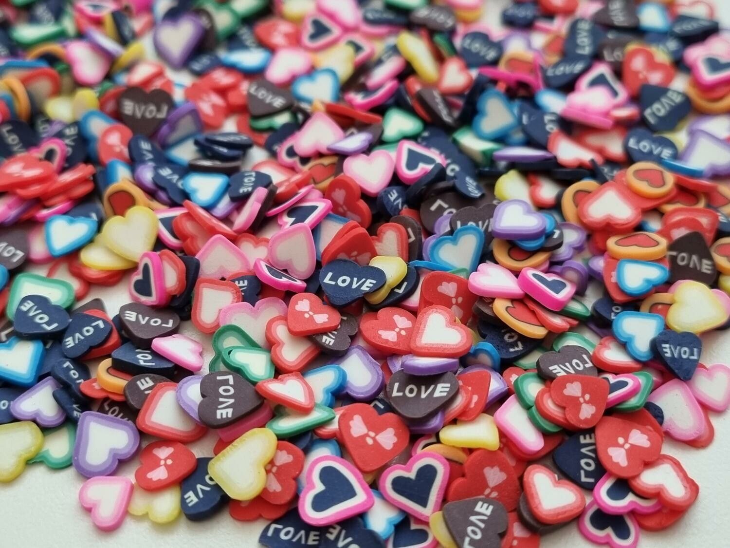 1000 st små hjärtan av mjuk lera, polymerlera för scrapbooking