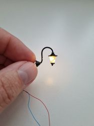 Lampa, gatulampa, miniatyrlampa (LED) För dockhus, tittskåp, tågräls mm