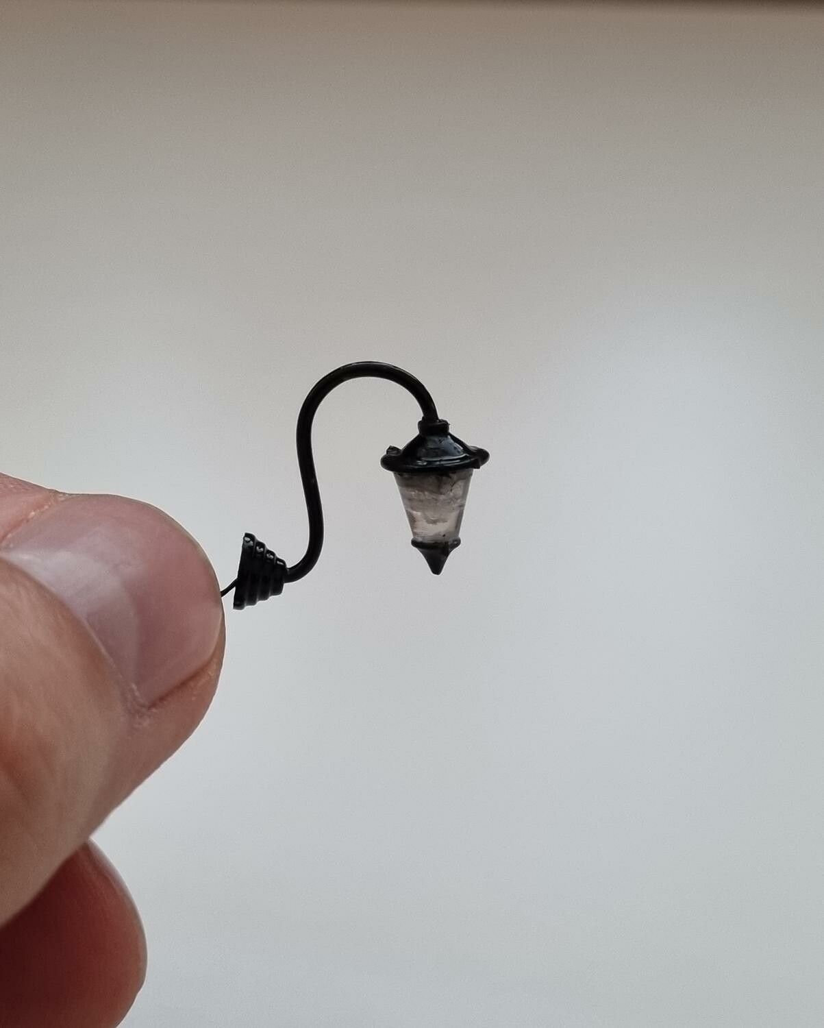 Lampa, gatulampa, miniatyrlampa (LED) För dockhus, tittskåp, tågräls mm