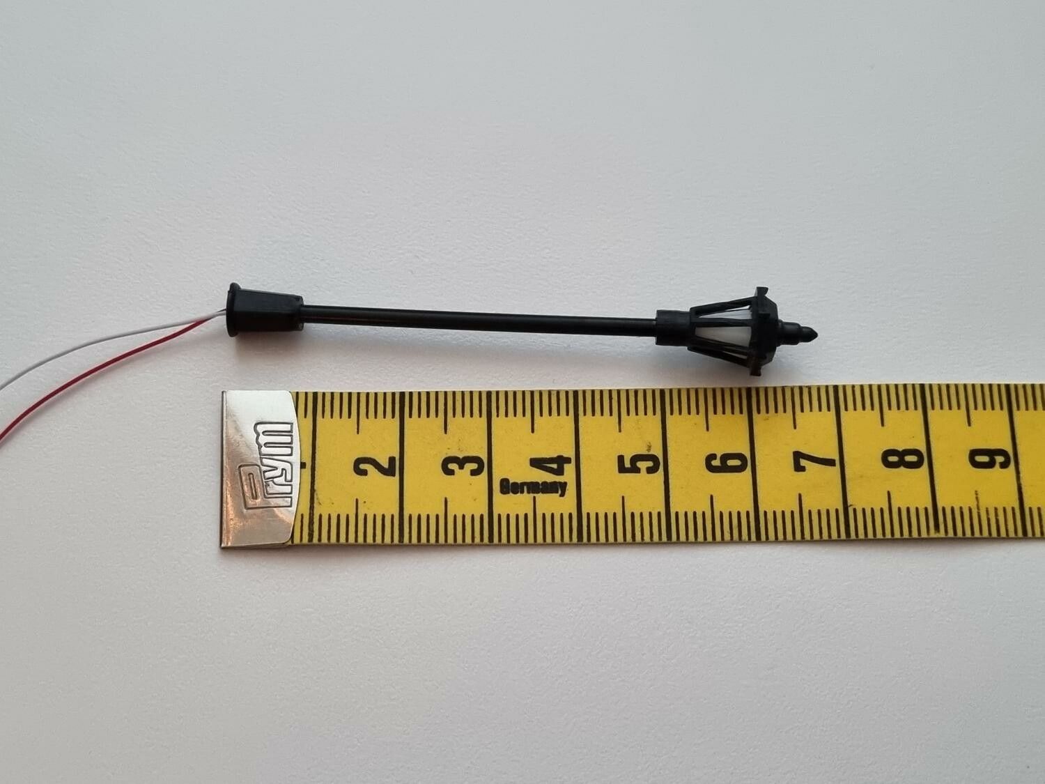 Lampa, gatulampa, miniatyrlampa (LED) För dockhus, tittskåp, tågräls mm