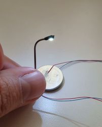 Lampa, gatulampa, miniatyrlampa (LED) För dockhus, tittskåp, tågräls mm