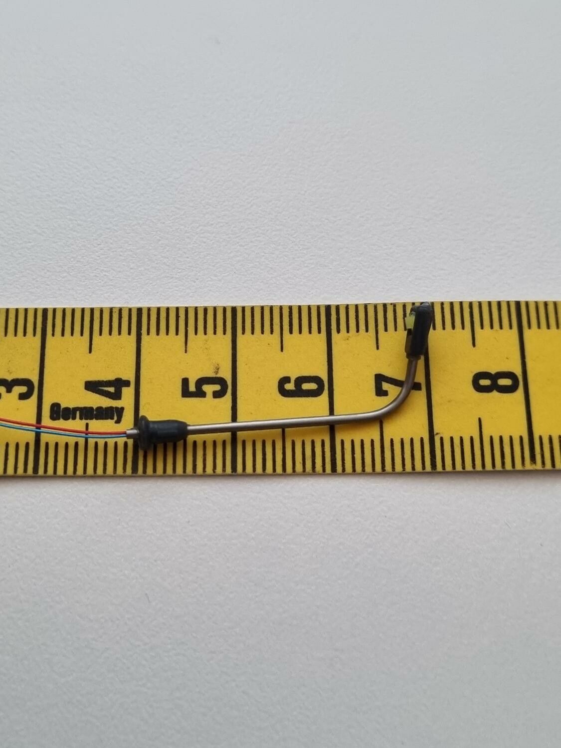Lampa, gatulampa, miniatyrlampa (LED) För dockhus, tittskåp, tågräls mm