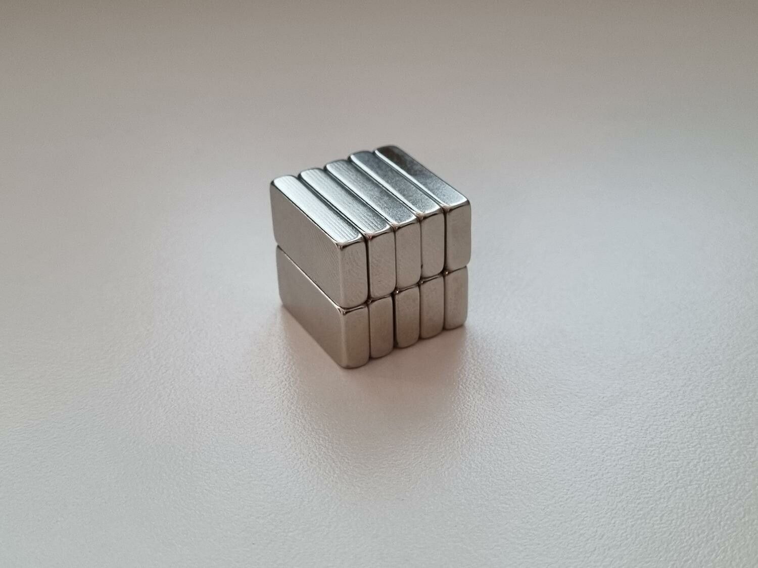 10 st Neodymium magneter (20x10x4 mm) fyrkantiga magneter