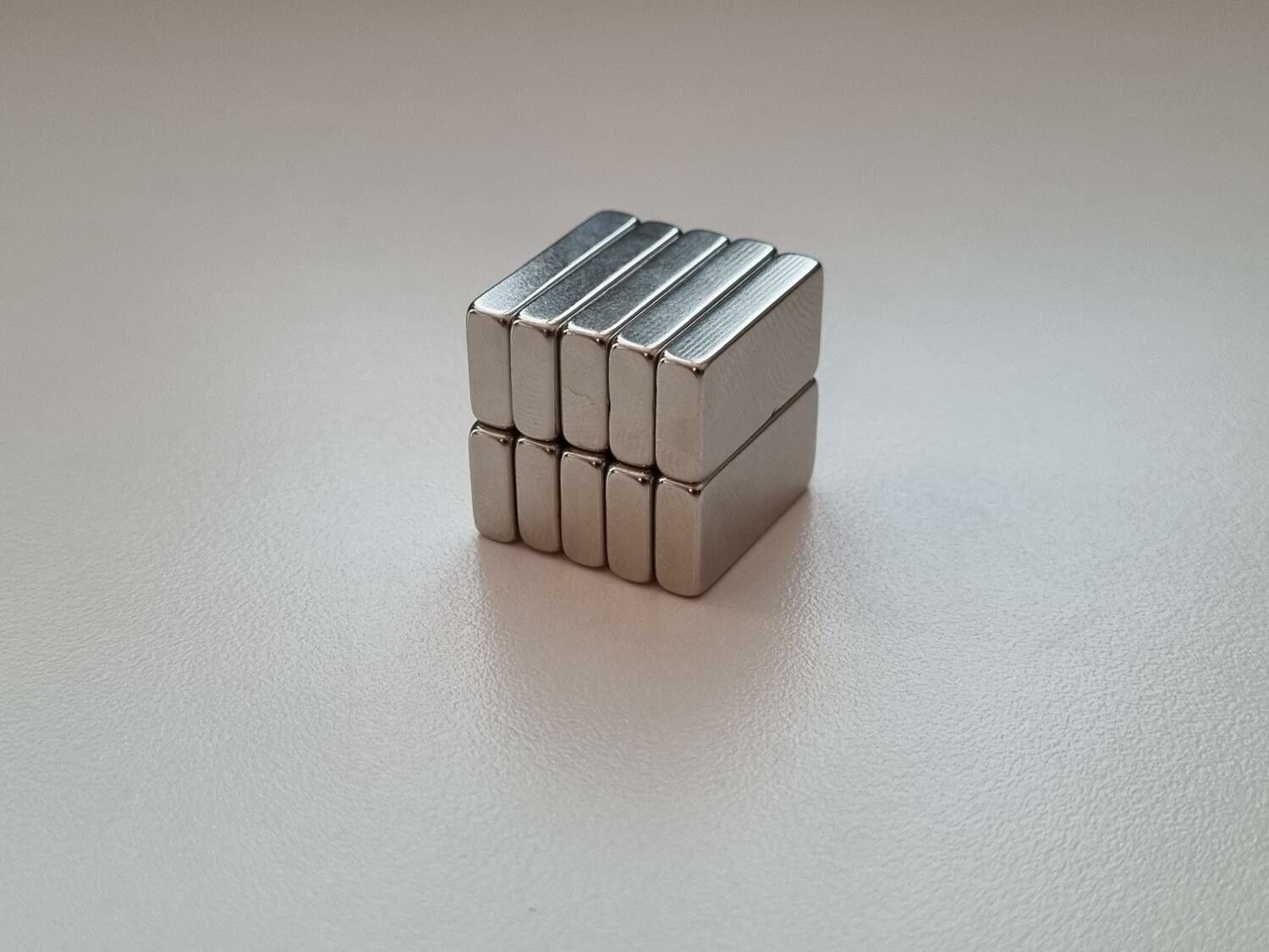 10 st Neodymium magneter (20x10x4 mm) fyrkantiga magneter