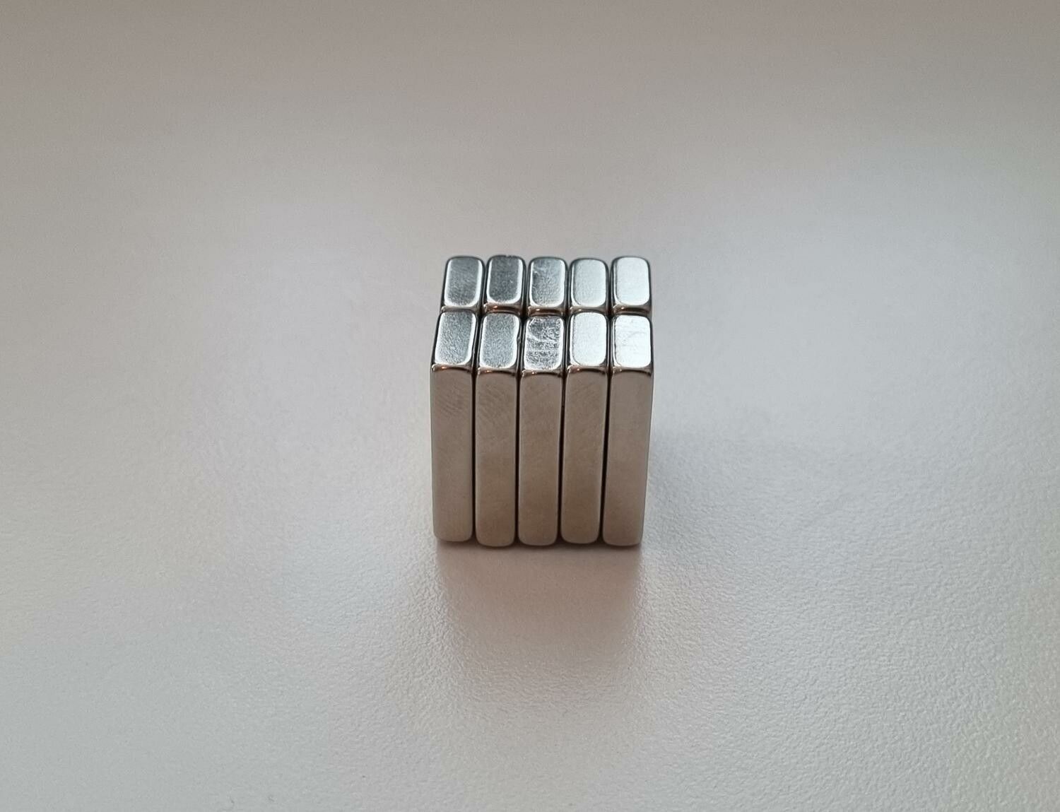 10 st Neodymium magneter (20x10x4 mm) fyrkantiga magneter