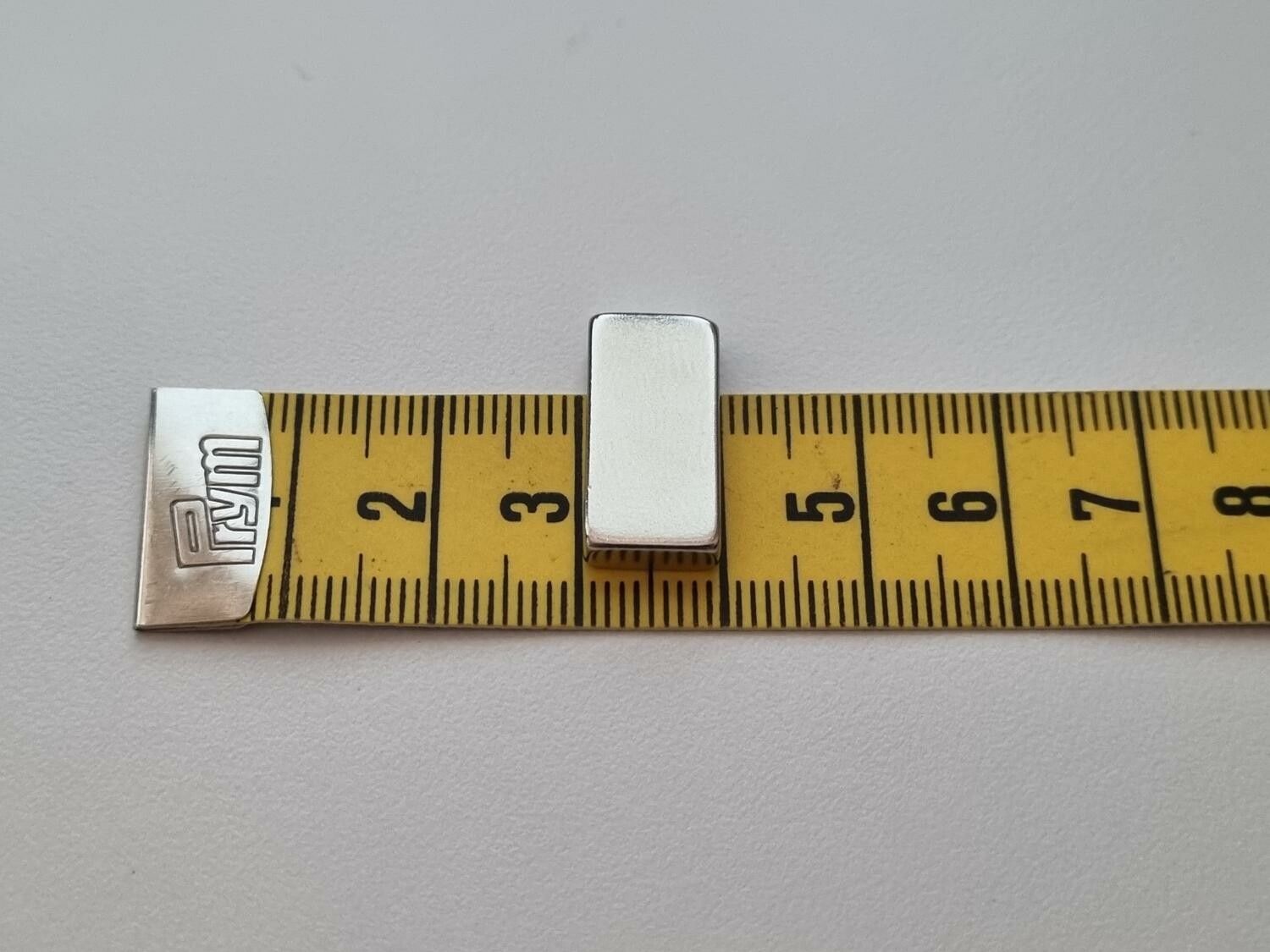 10 st Neodymium magneter (20x10x4 mm) fyrkantiga magneter