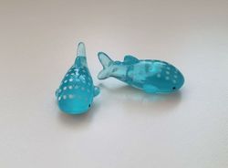 Handmålade valar, miniatyrer för dekoration (3,5 cm långa)