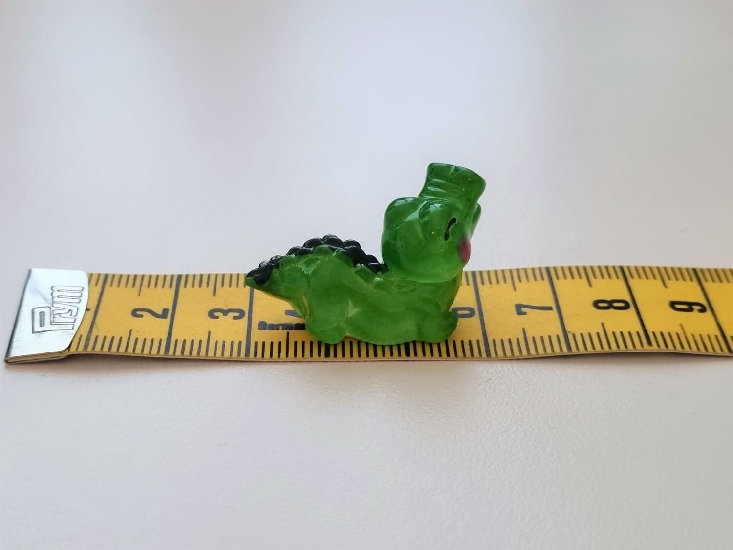 Handmålad krokodil / aligator, miniatyr för dekoration