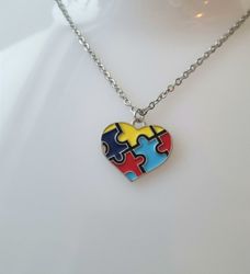 Halsband med pusselbit, autism / medvetenhet
