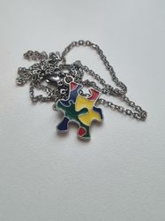 Halsband med pusselbit, autism / medvetenhet