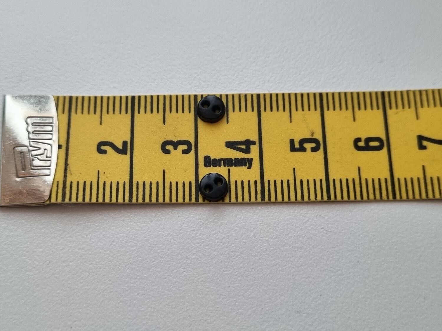 30 st svarta knappar / dockknappar miniatyrer (5 mm)