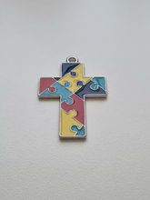 Berlock Autism Medvetenhet Pusselbit (kors)