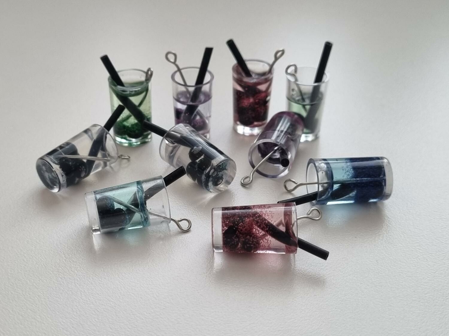 1 st drink, minidrink, miniatyr i glas - till dockskåp, tittskåp