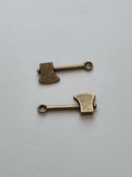 Berlocker Charms Miniatyr Yxa / yxor, 2 st bronsfärgade