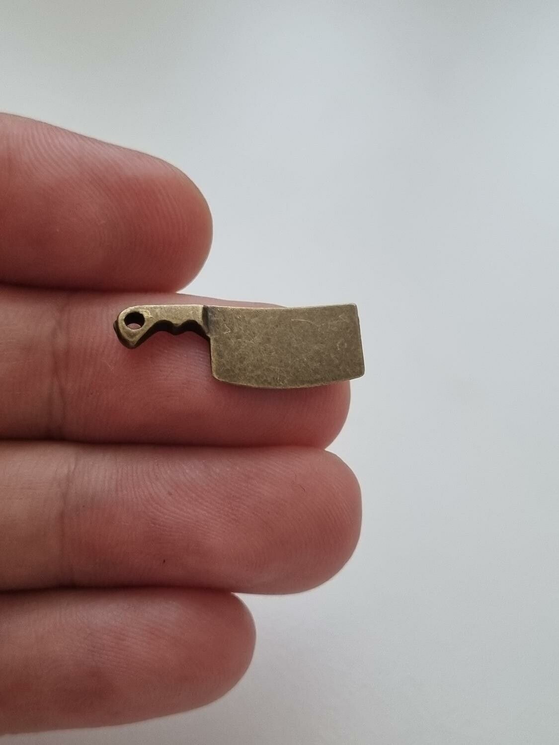 Berlocker Charms Miniatyr Köttyxa / köttyxor, 2 st bronsfärgade