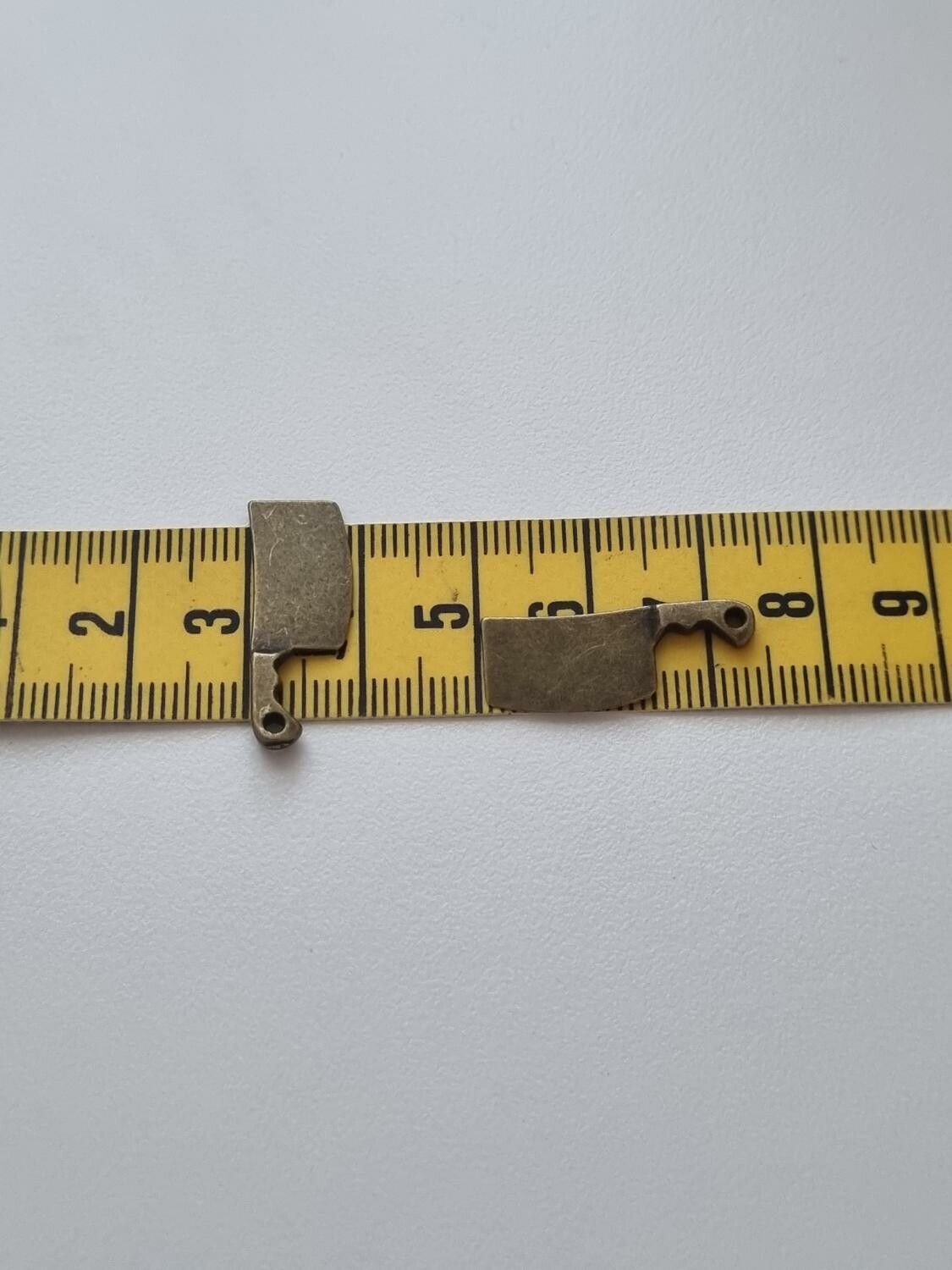 Berlocker Charms Miniatyr Köttyxa / köttyxor, 2 st bronsfärgade