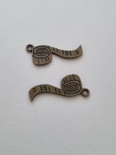 Berlocker Charms Miniatyr måttband, 2 st bronsfärgade