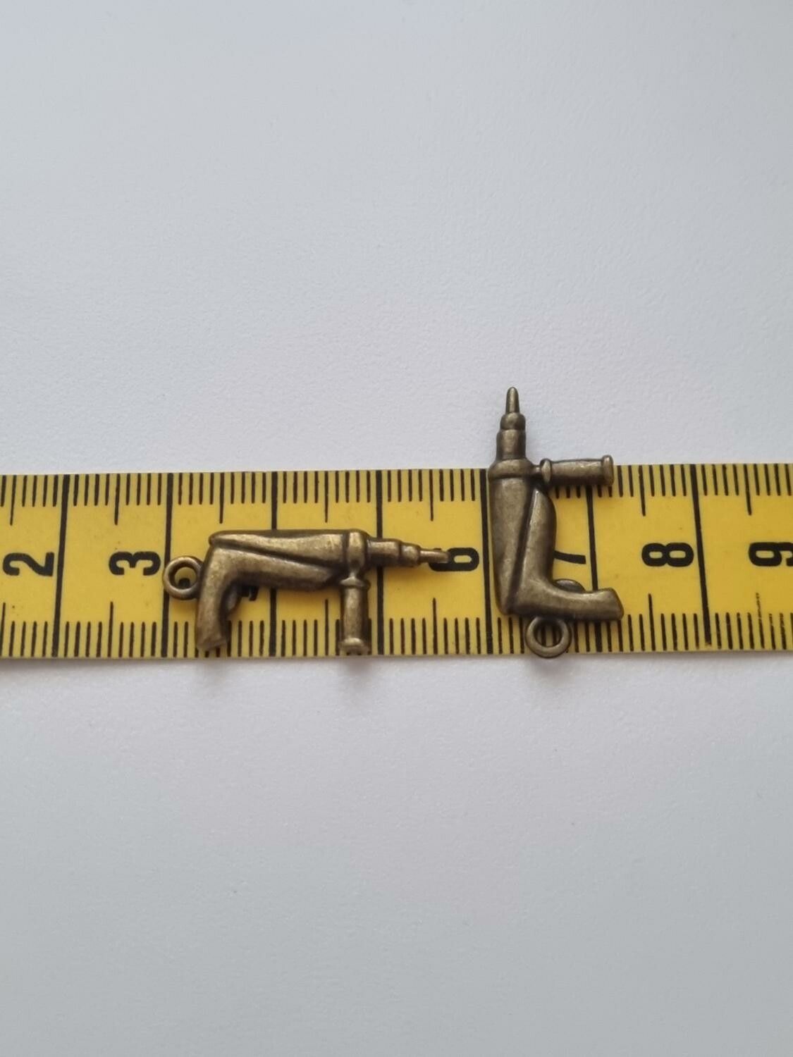 Berlocker Charms Miniatyr Borr / borrar, 2 st bronsfärgade